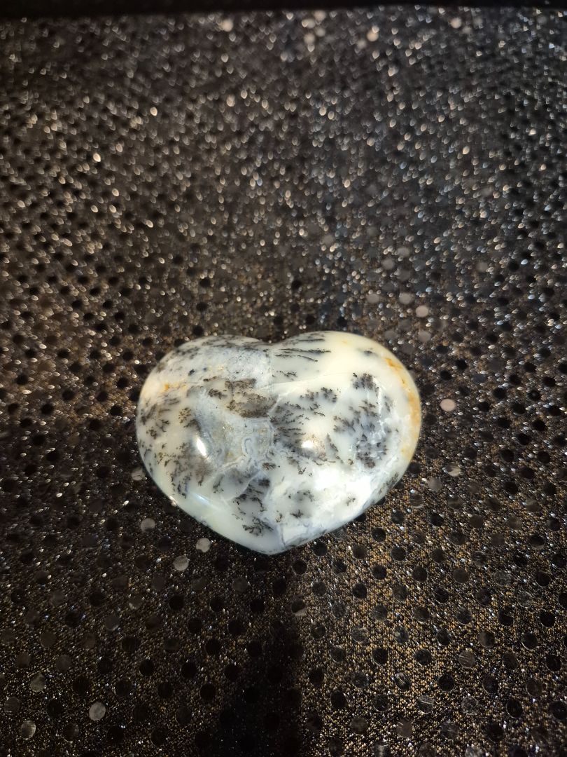 Dendritic Agate Heart Large