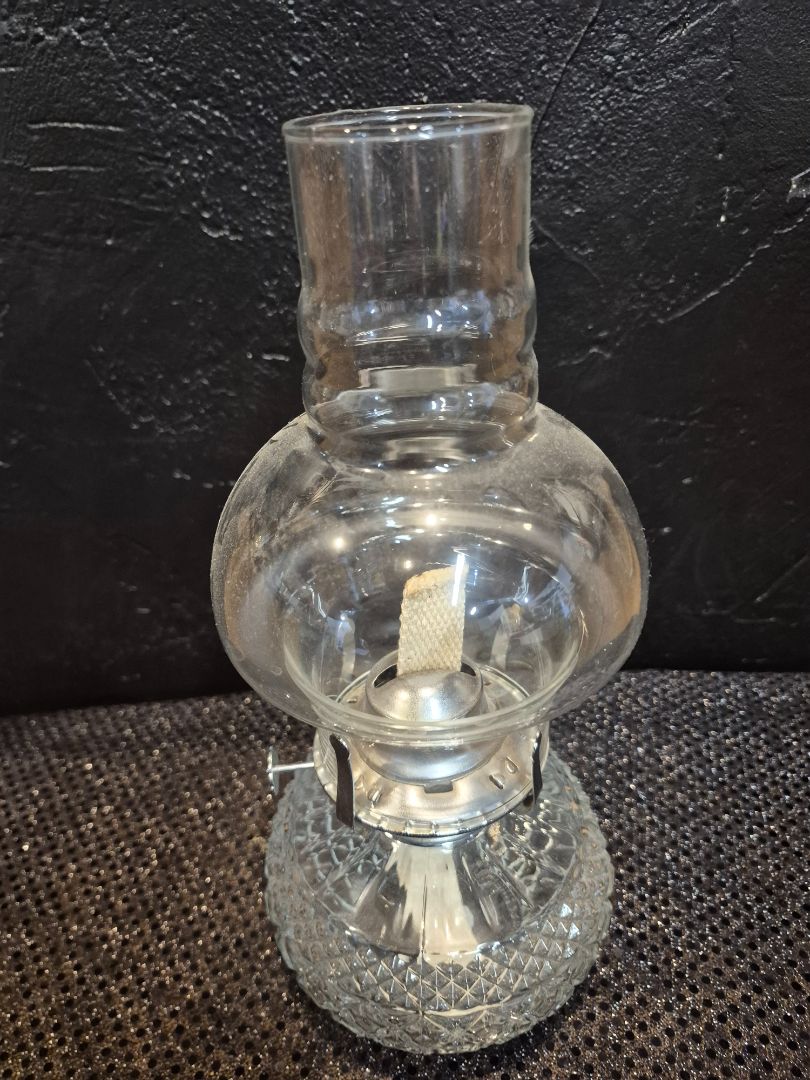 Vintage 1985 LampLight Farms Oil Lamp