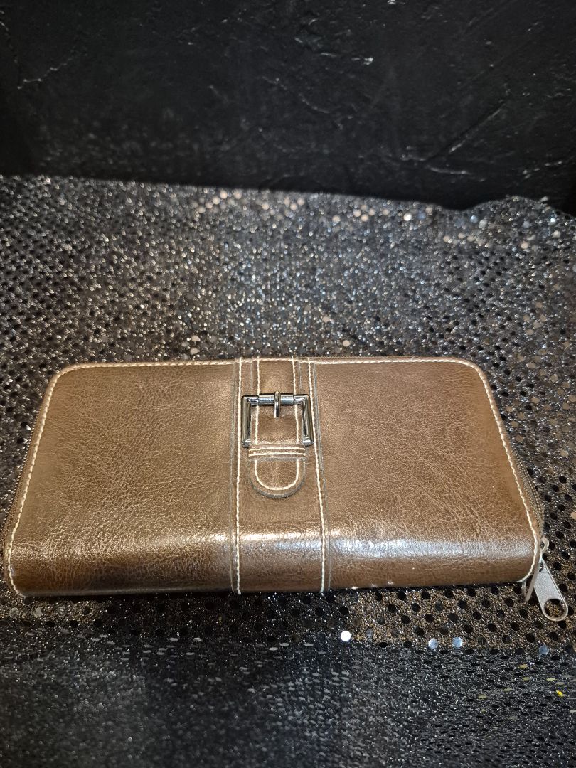 Vintage Brown Leather Trifold Wallet