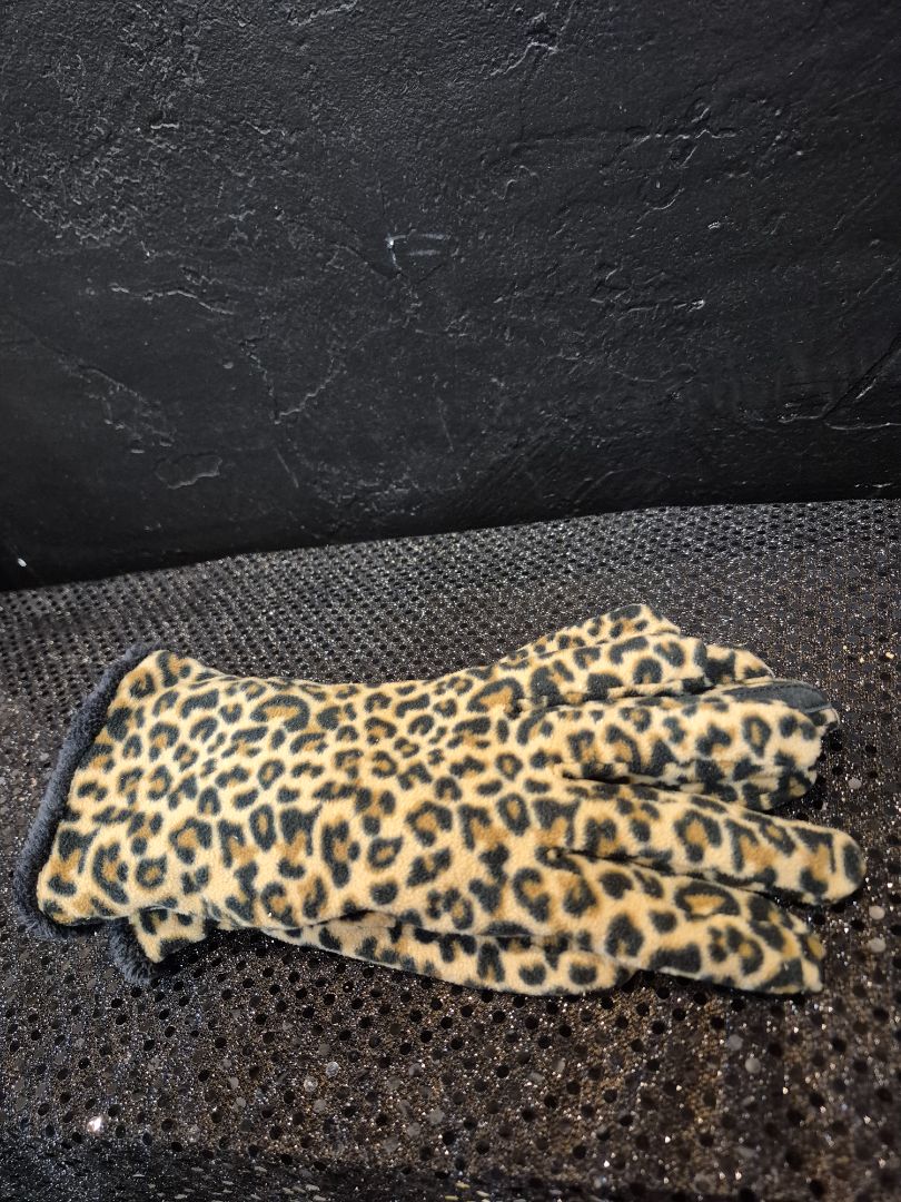 Leopard Fleece Gloves