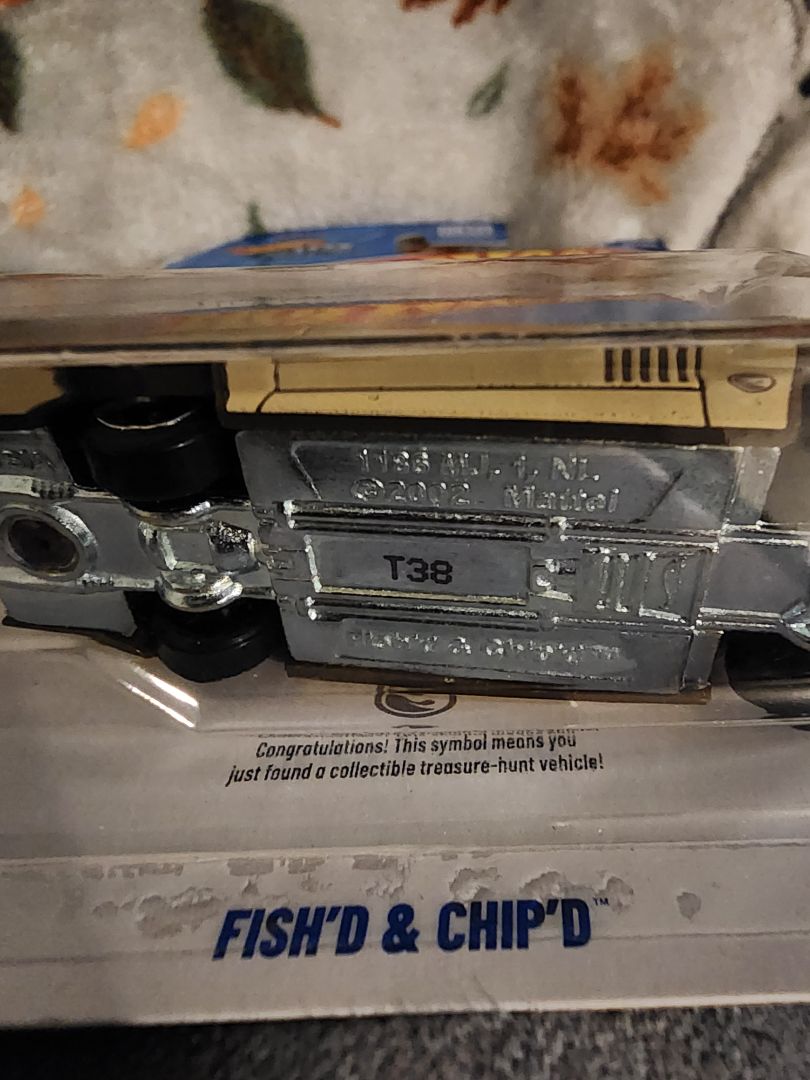 Brown & Beige HotWheels: Fish'D & Chip'D