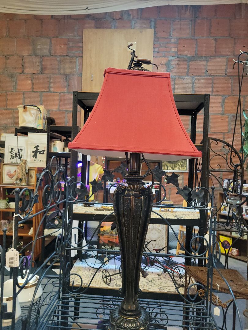 Muti-Color Cheyenne Lamp