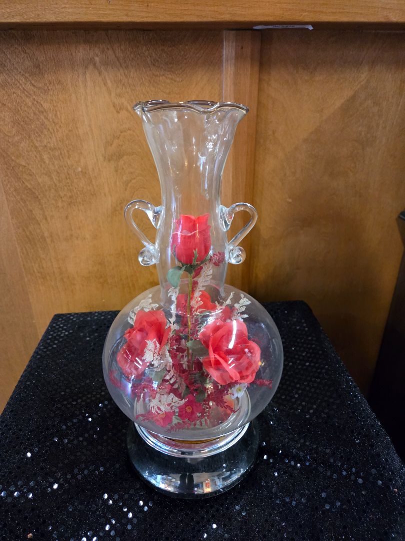 Clear Glass Vase with Red Roses Blink lights Gold base