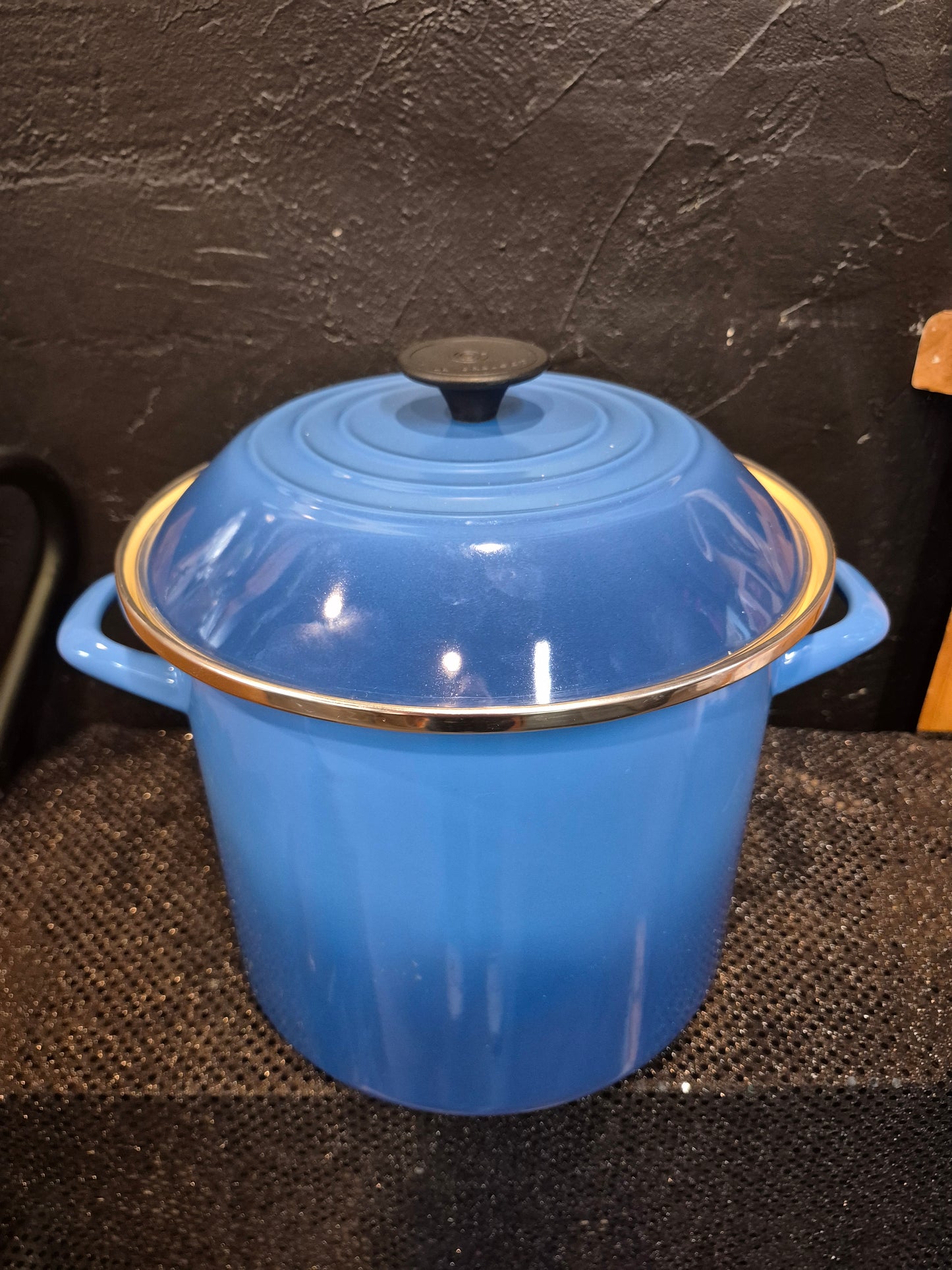 Le Creuset Blue 6 Qt Stock Pot