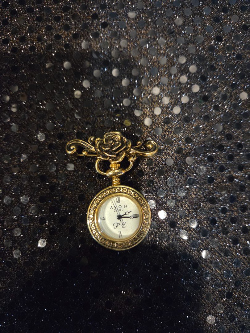 Vintage Avon 2000 Presidents Club Gold Toned Rose Bar watch