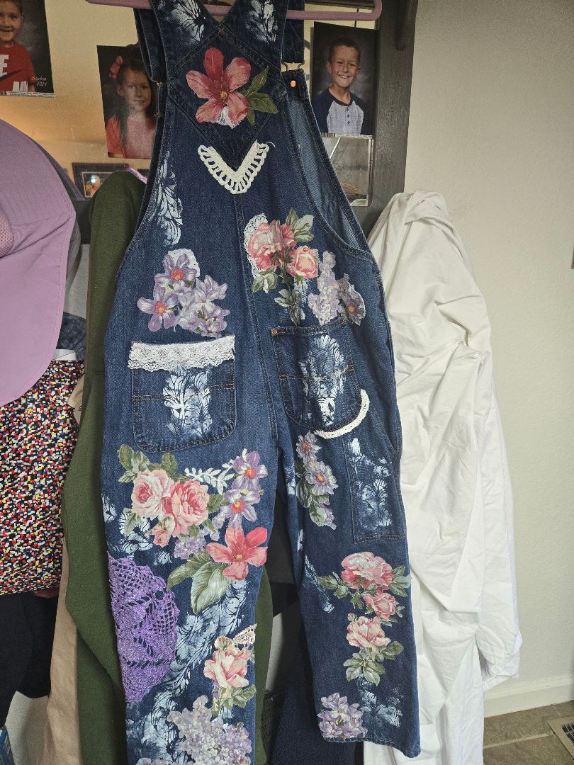 Rose and Lilac Overallser, xl