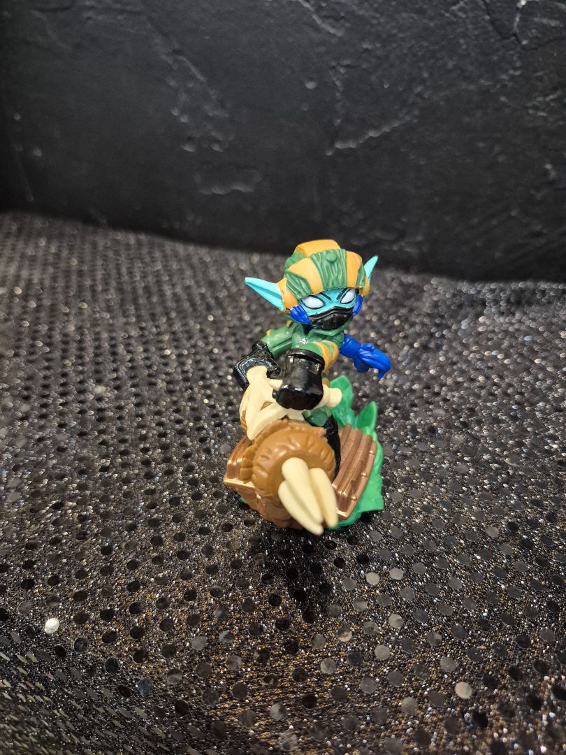 Skylander Supercharger Super Shot Stealth Elf Life Figure