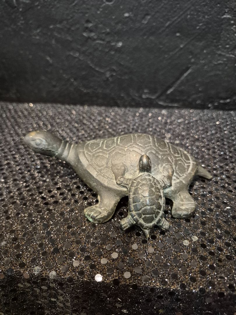Brass Mom Turtle and Baby Turtle