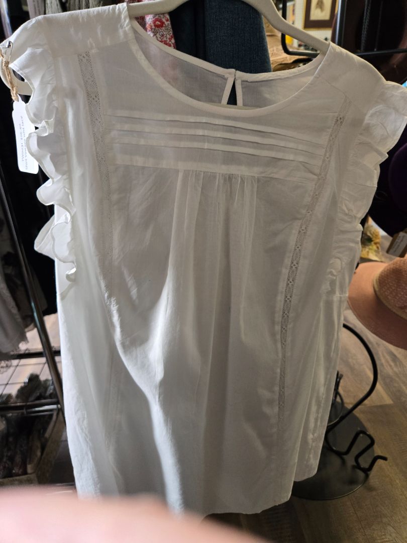Shirt cotton wht ruffled lace sleeve