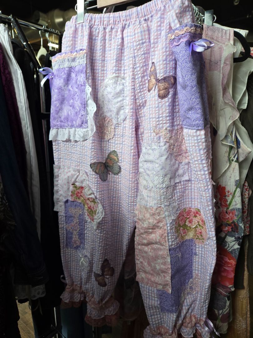 Pantaloon purse butterflies and flowers