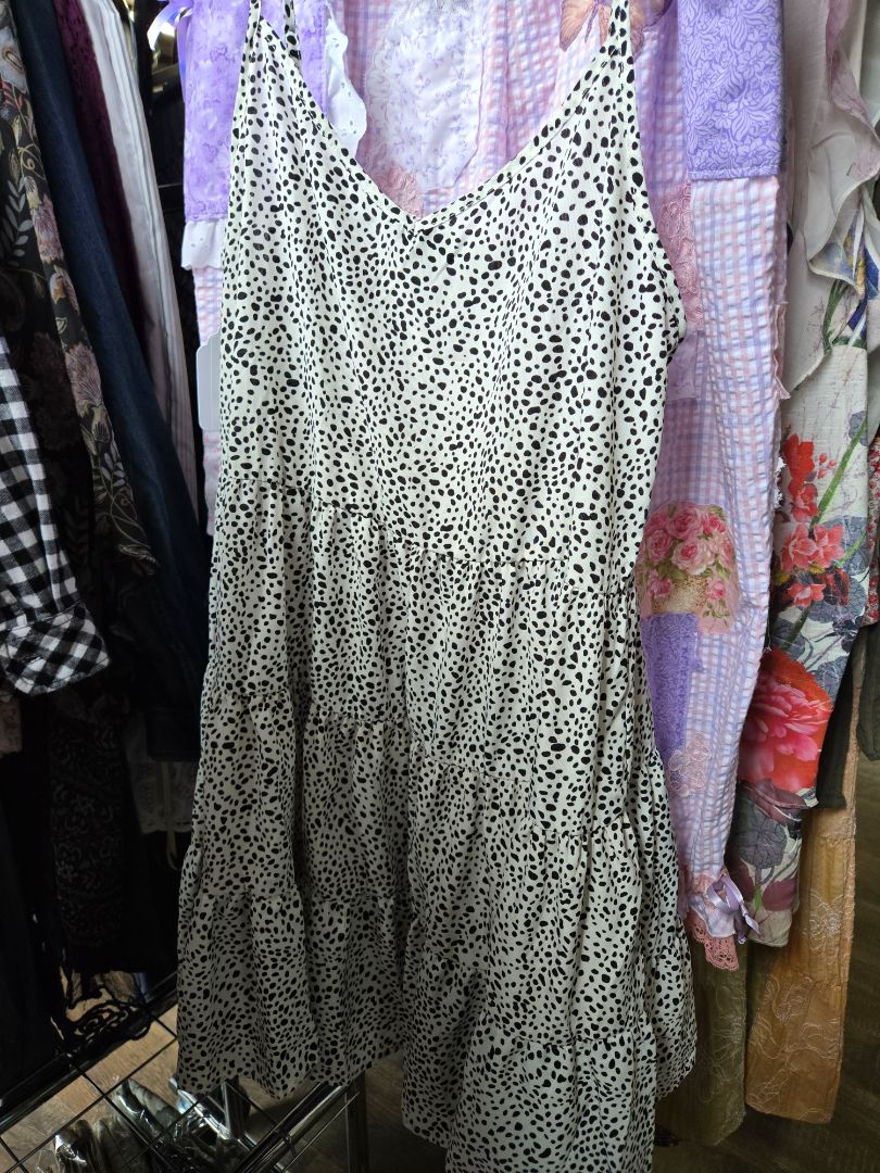 Sundress bla k and white