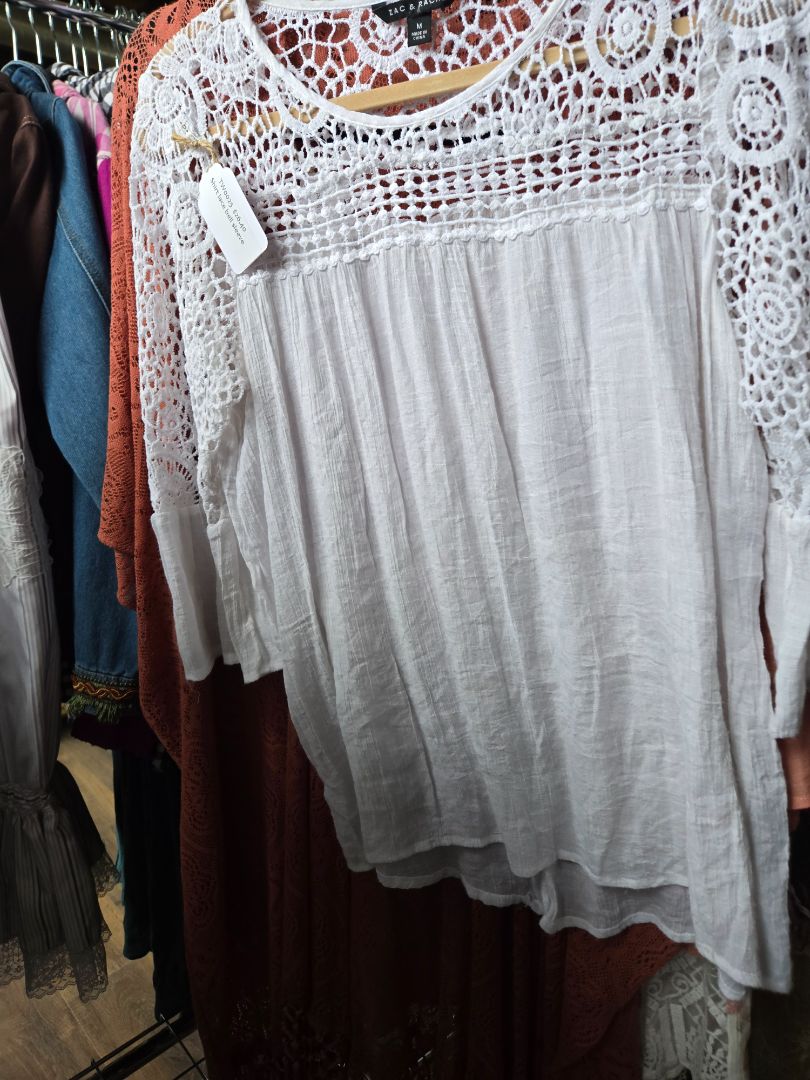 Shirt lacy white