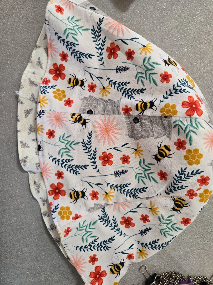 Hat fishesn bee & hives