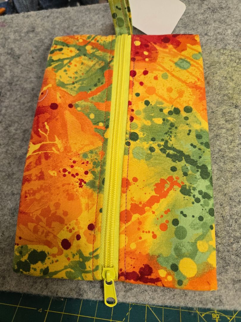 Pouch accordian splotch
