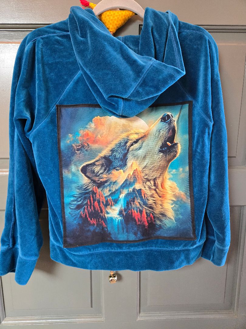 jacket teal velour w wolf