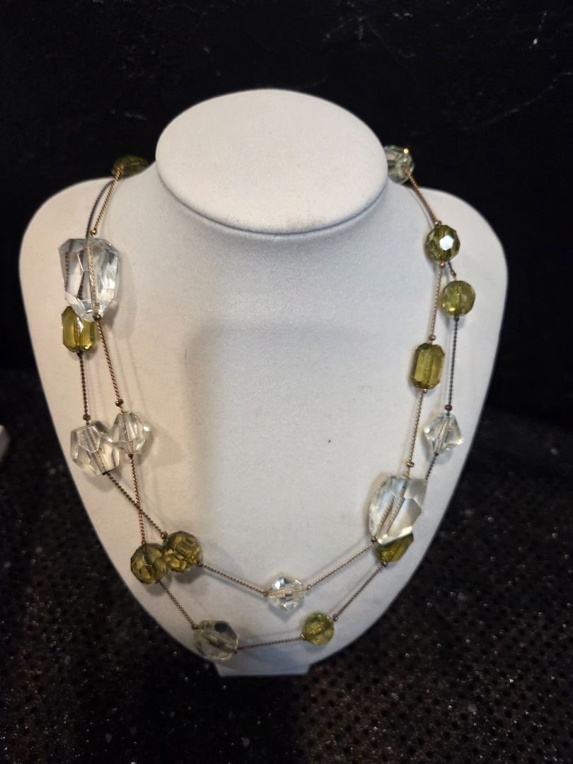 Faceted Transparent green and clear acrylic strand necklace