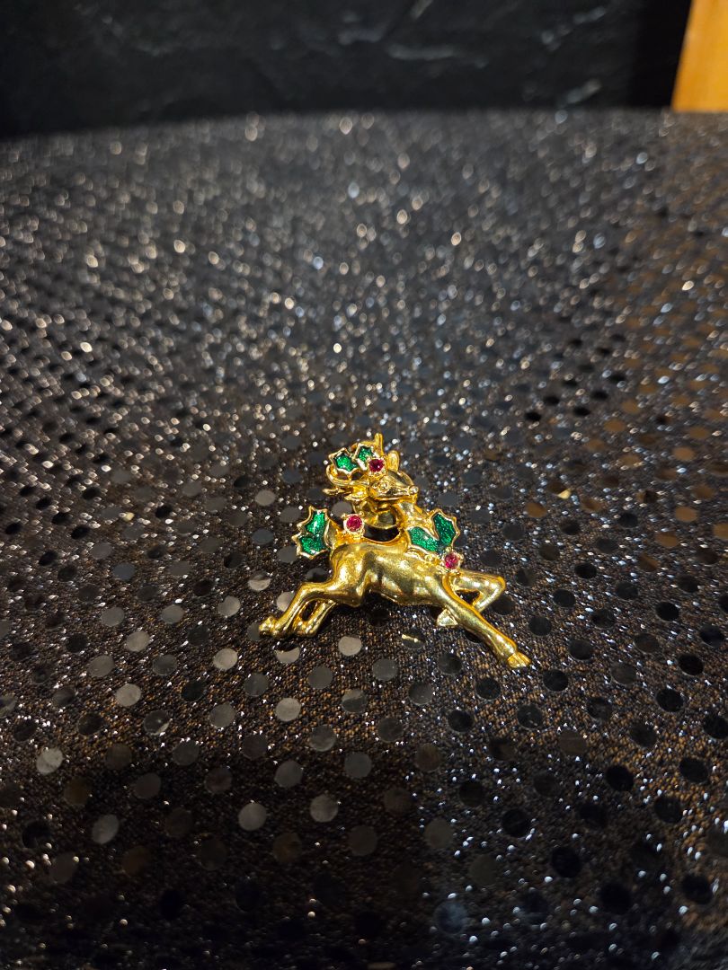 VTG Gold Tone Avon Christmas Reigndeer