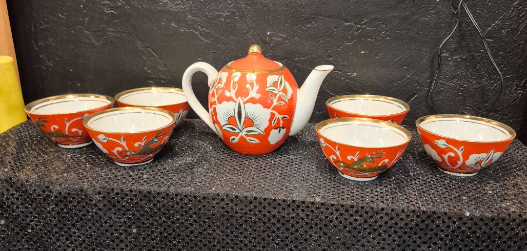 Vintage Uzbek Porcelain Teapot and 6 tea cups