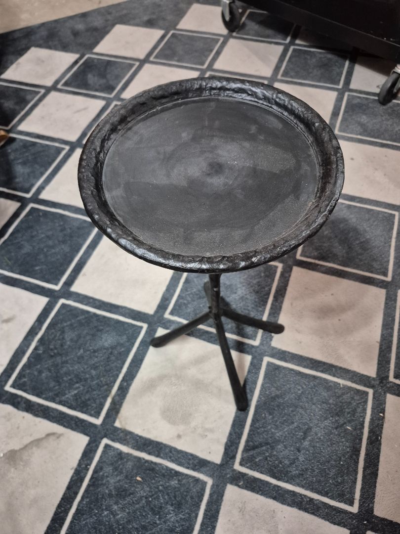 Small Round Plant Stand