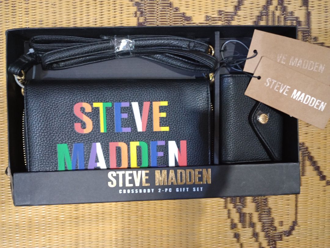 Steve Madden Gift Set