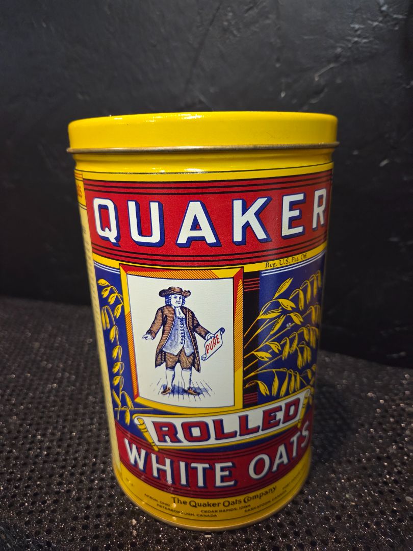Vintage 1980's Quaker Rolled White Oats Tin