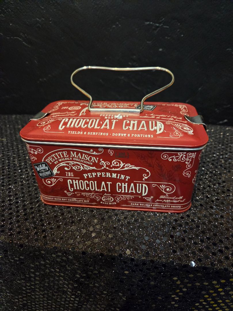 Vintage Peppermint Chocolate Chaud