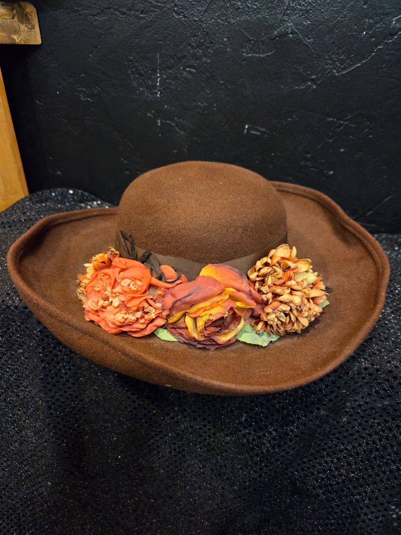 Vintage Toucan 100% Wool Floral Hat