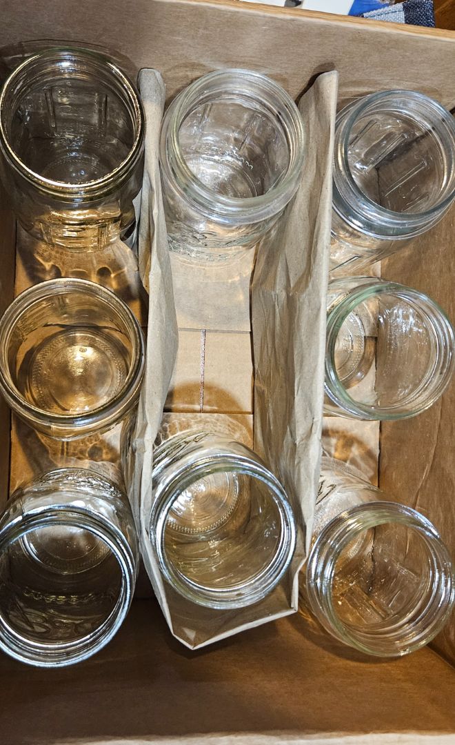 MISC Pint Mason  Jars