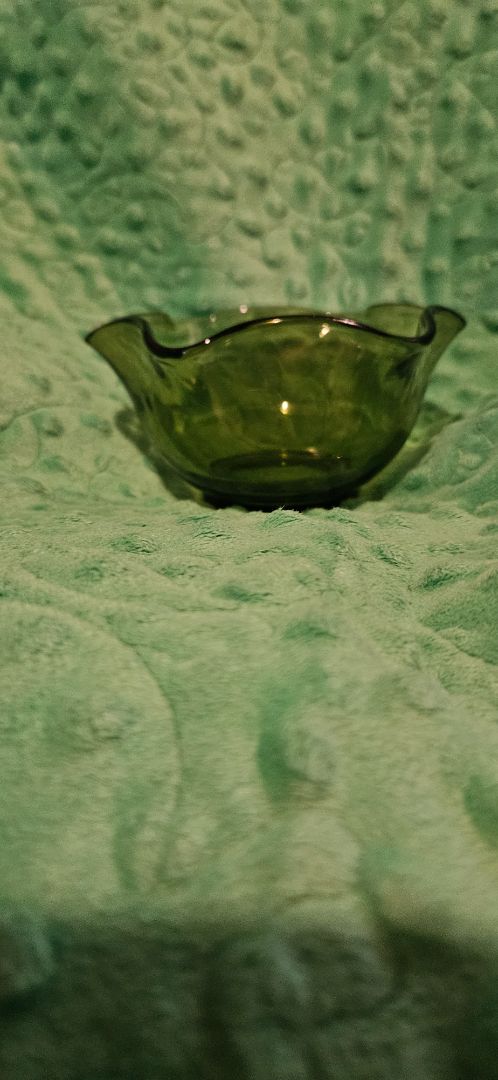 1970s Avocado Green Glass Dip Bowl