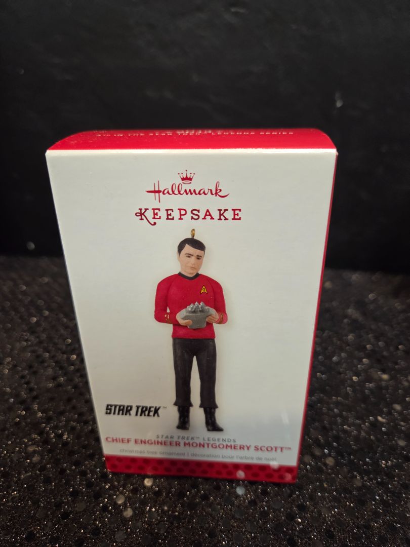 Hallmark Keepsake Cheif Engineer Montgomery Scott Star Trek Ornament