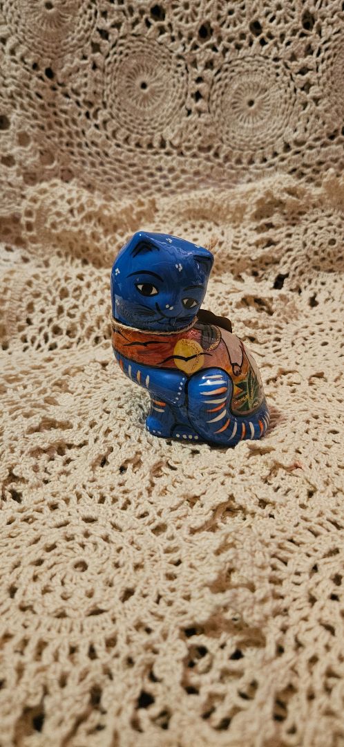 Vintage Talavera cat