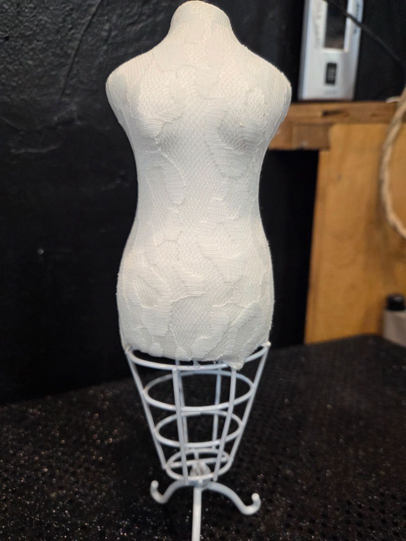 Dress Form Pin Cushion with Stand white