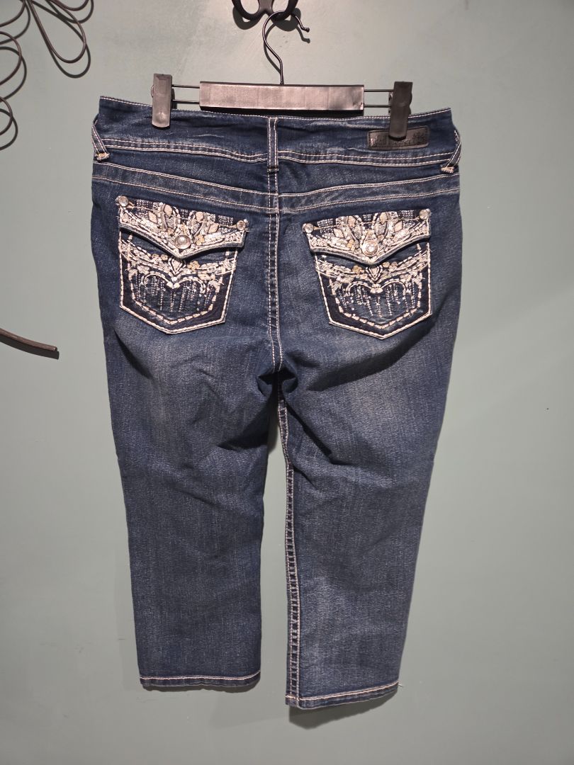 Wall Flower Capri Jeans (sz 9)