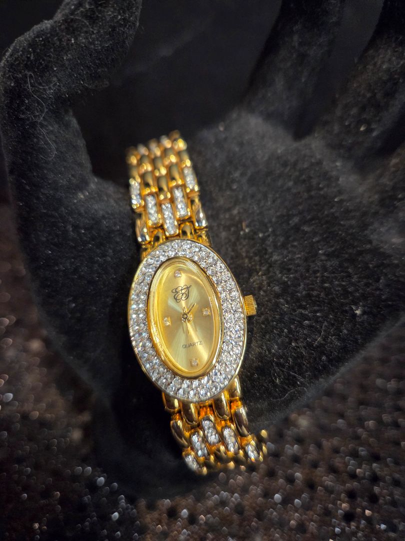 Elizabeth Taylor White Diamon Watch