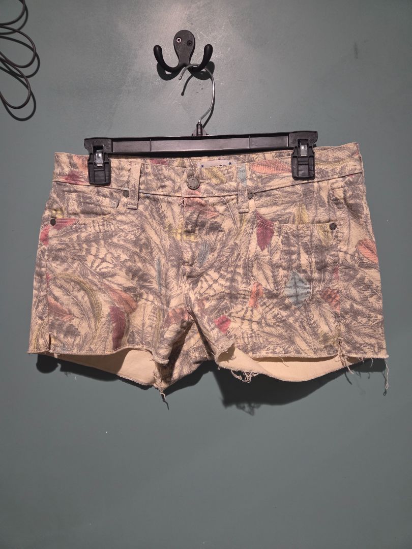 Paige Liberty Feathers Silverlake cut off shorts (sz 28)