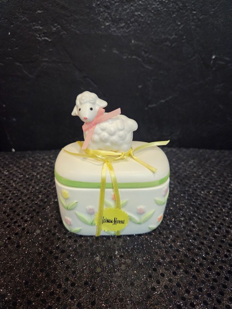 Vintage 1985 Neiman Marcus Trinket Dish Lamb