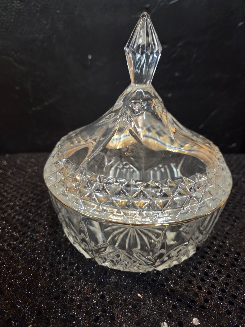 Vintage Cristal De Flandre Lidded Candy Dish 24% lead crystal