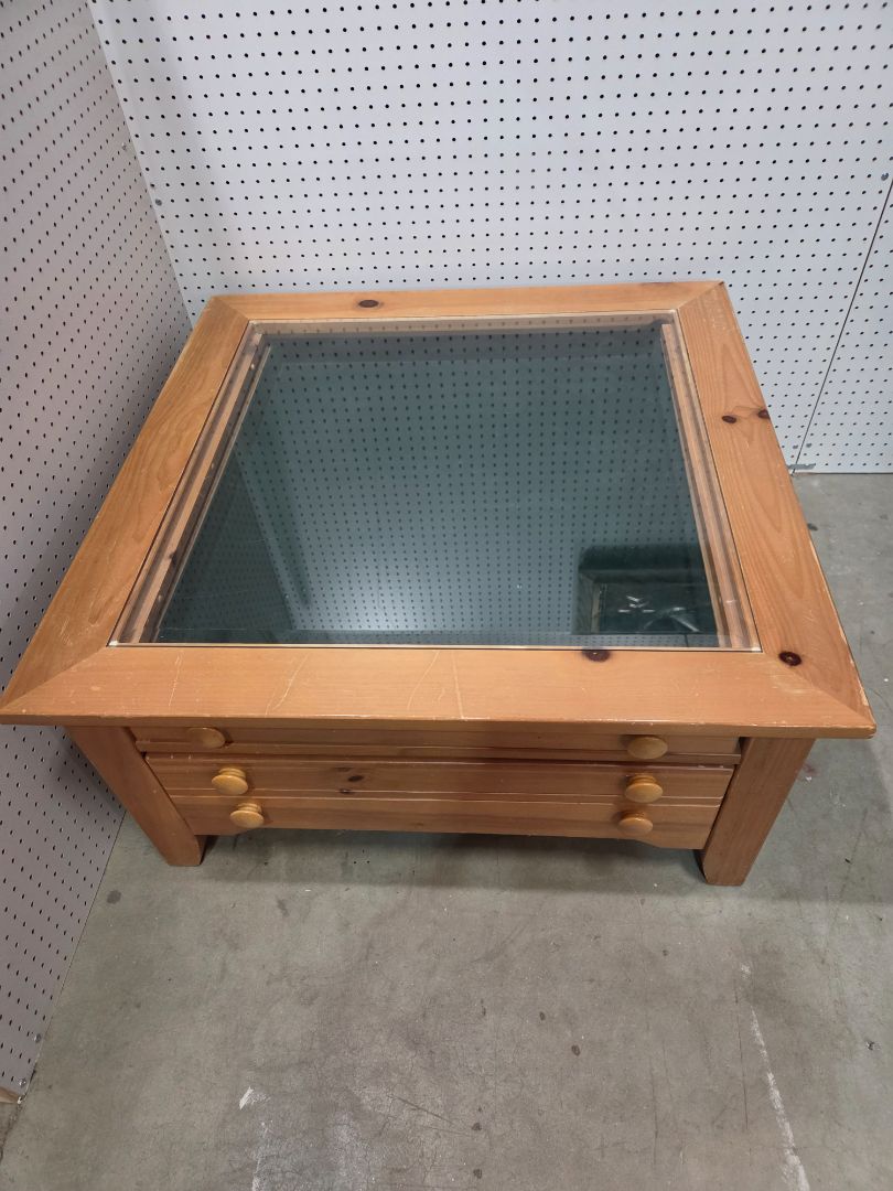 Game Table with removeable drawers Pine