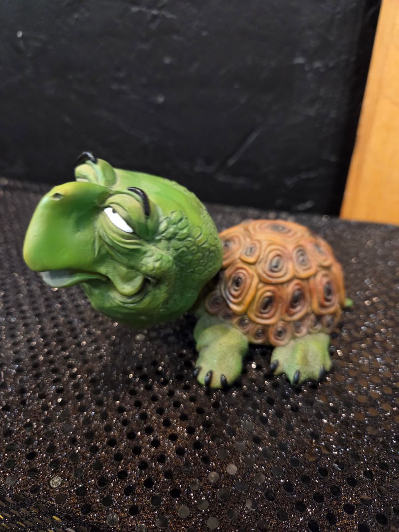 Resin Bobble Head Turtle