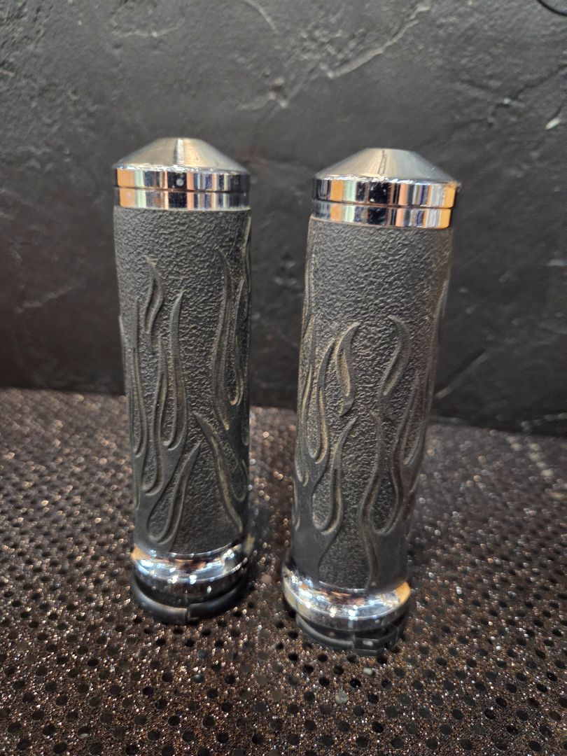 Flamed Leather Avon grips Black/Chrome