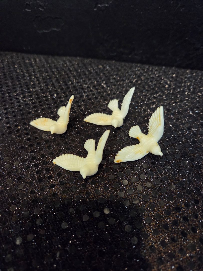 Vintage Pearlescent Plastic Flying Dove Miniature set of 4