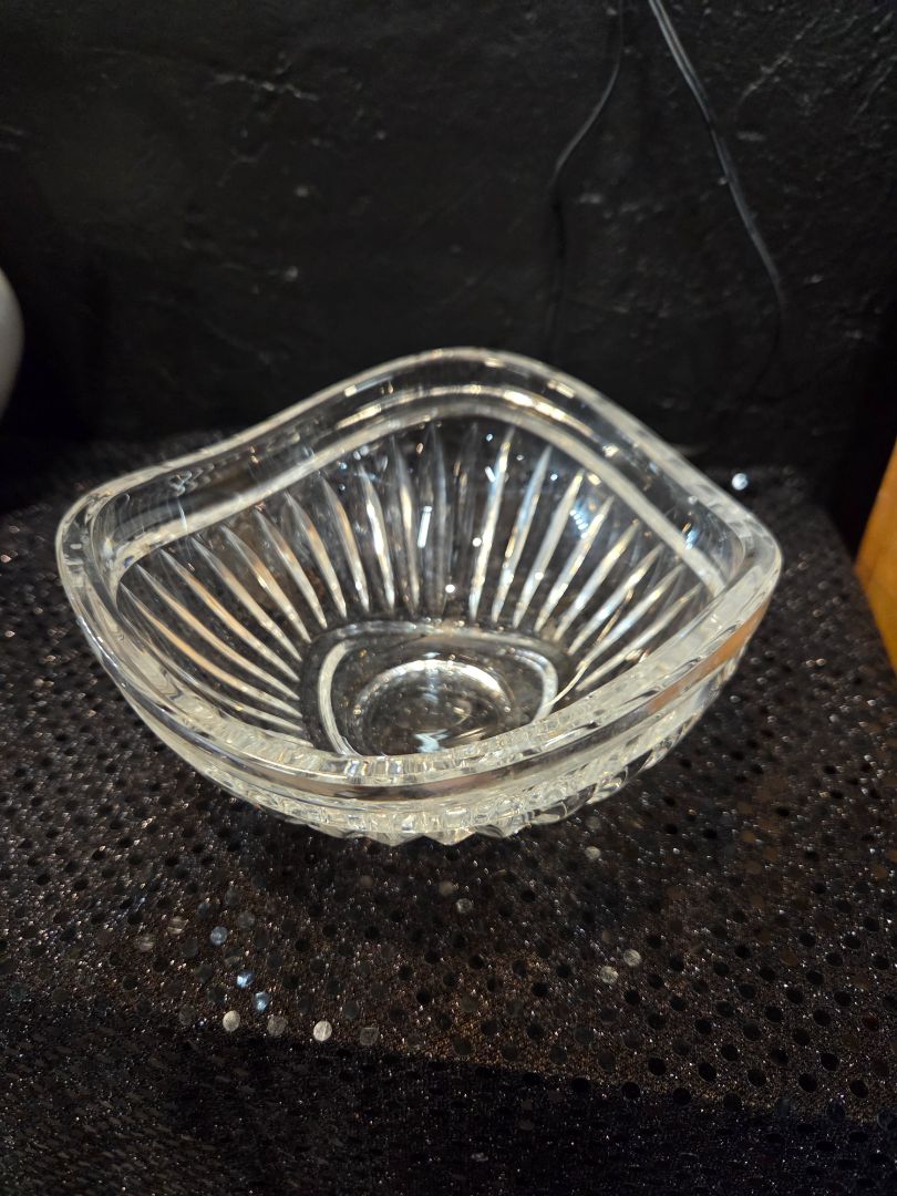 Mikasa Triangular Bowl