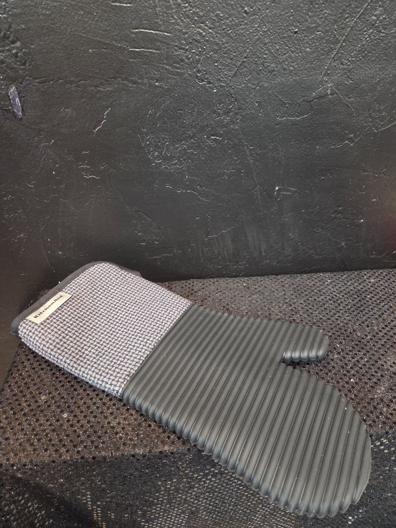 Kitchen Aid Oven Mitts