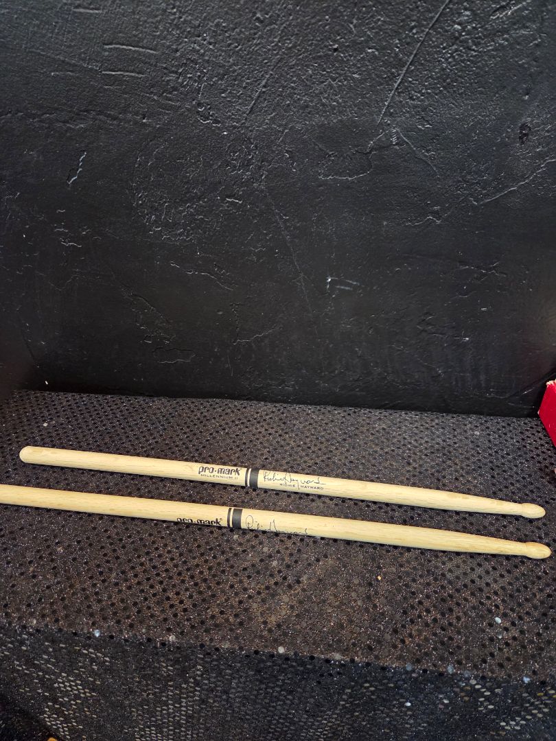 Pro Mark Richie Hayward Signed Drum sticks