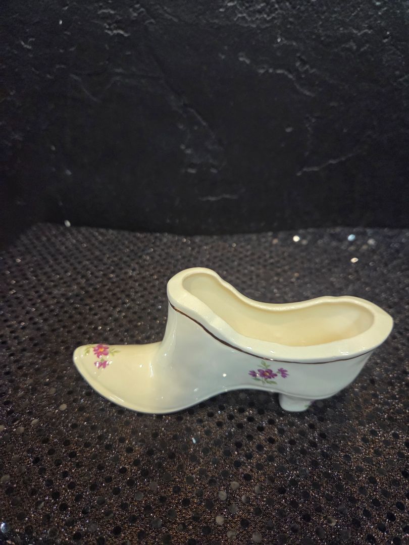 Porcelain Shoe White with Flowers