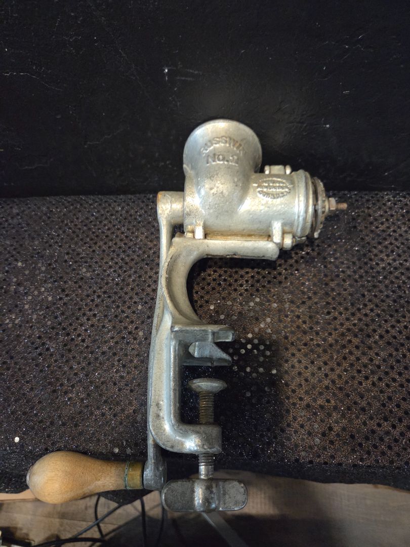 Russin No.2 Antique Metal Meat Grinder with Wood Handle