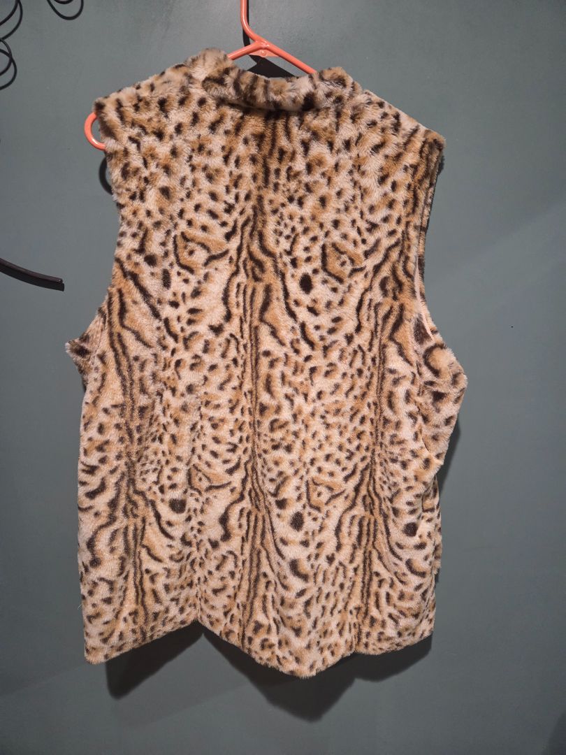 Suzanne Betro Leopard Print Vest 3X