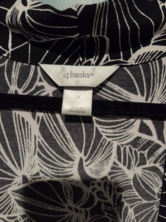 CJ Banks Kimono Style Black and White Flower Top