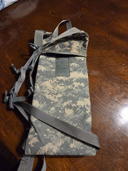 US Army Molle II Hydration System Carrier