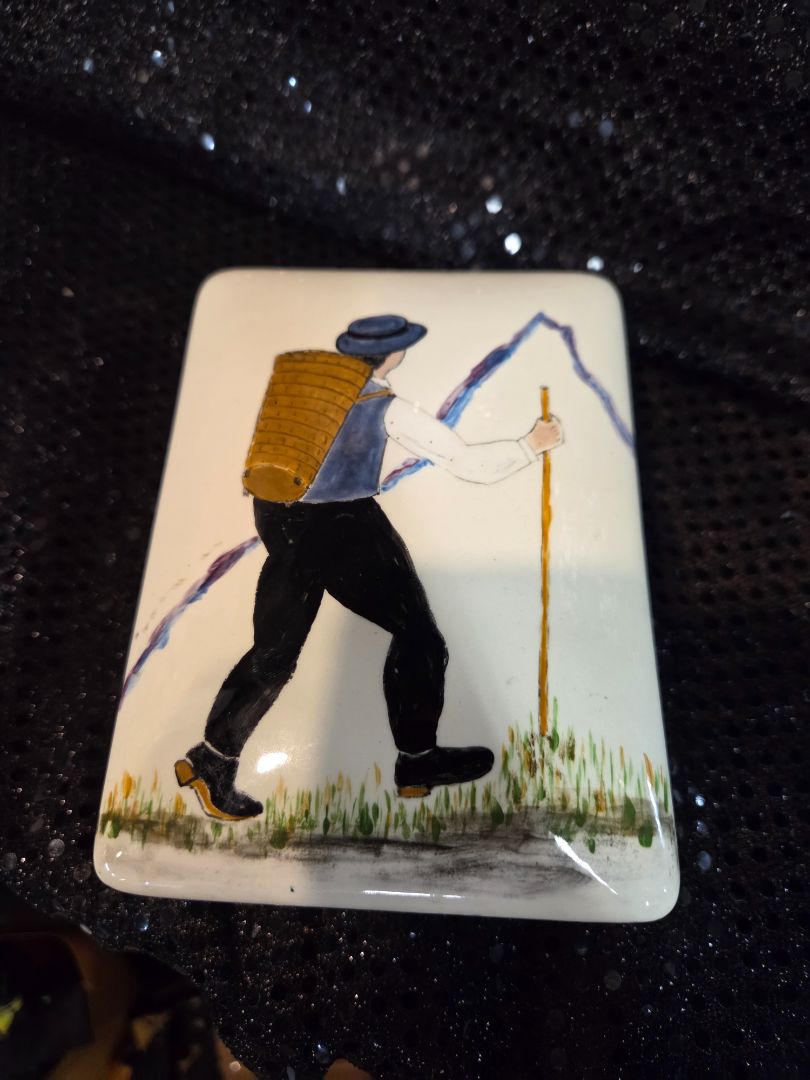 Hand Painted Trinket Box w/stick pins
